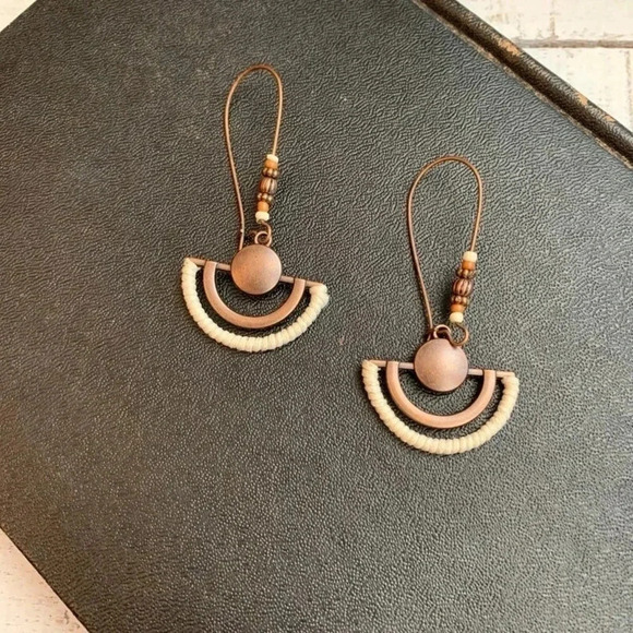 🔵NEW Antique Copper Bohemian Drop Earrings with String - Picture 3 of 5